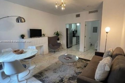 Condominio en venta en Miami Beach, Florida, 1 dormitorio, 42.08 m2 № 1377653 - foto 2