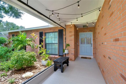 Casa en venta en Tampa, Florida, 4 dormitorios, 202.99 m2 № 1341631 - foto 3