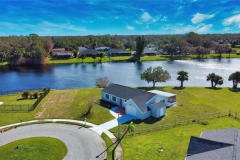 House in North Port, Florida 3 bedrooms, 122.26 sq.m. № 1408715 - photo 3