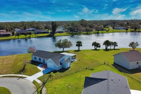 Villa ou maison à vendre à North Port, Floride: 3 chambres, 122.26 m2 № 1408715 - photo 5