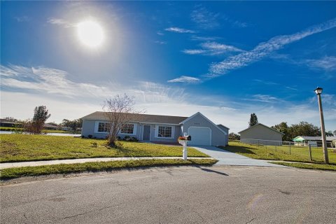 Villa ou maison à vendre à North Port, Floride: 3 chambres, 122.26 m2 № 1408715 - photo 11