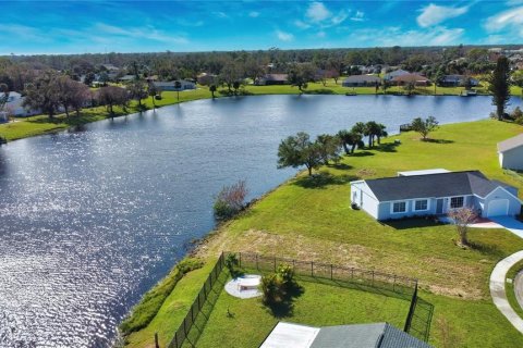 Casa en venta en North Port, Florida, 3 dormitorios, 122.26 m2 № 1408715 - foto 4