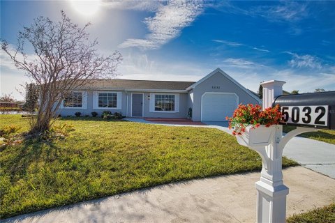 Villa ou maison à vendre à North Port, Floride: 3 chambres, 122.26 m2 № 1408715 - photo 28