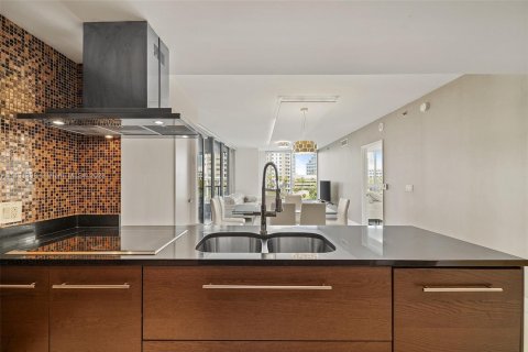 Copropriété à vendre à Miami, Floride: 2 chambres, 139.82 m2 № 657873 - photo 7