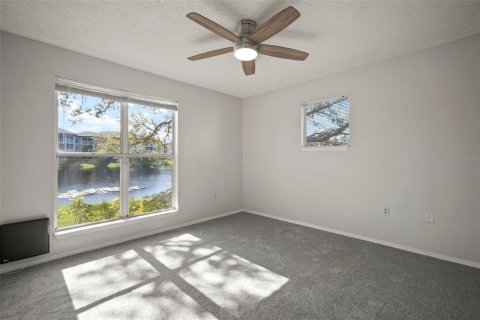 Condo in Tampa, Florida, 2 bedrooms  № 1422170 - photo 23