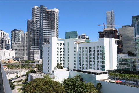 Condominio en venta en Miami, Florida, 1 dormitorio, 63.36 m2 № 515341 - foto 30