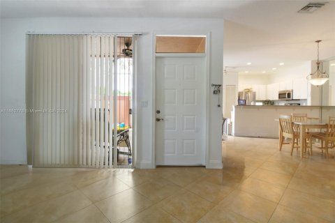 Adosado en venta en Coral Springs, Florida, 3 dormitorios, 141.4 m2 № 1346009 - foto 5