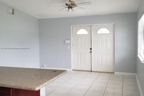 House in Boynton Beach, Florida 3 bedrooms, 101.08 sq.m. № 1346011 - photo 3