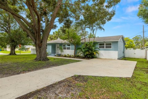 Villa ou maison à vendre à Largo, Floride: 3 chambres, 130.06 m2 № 1350136 - photo 1