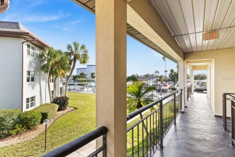 Copropriété à vendre à New Port Richey, Floride: 2 chambres, 102.56 m2 № 944019 - photo 3