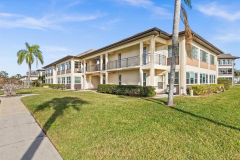 Condo in New Port Richey, Florida, 2 bedrooms  № 944019 - photo 30