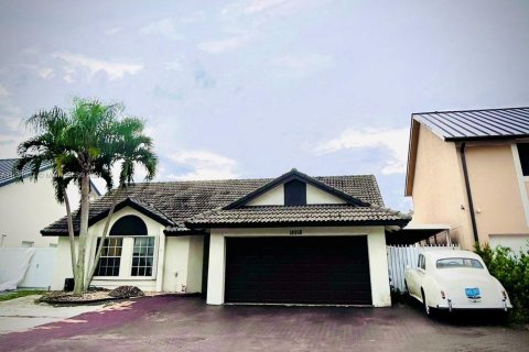 Casa en venta en Hialeah, Florida, 3 dormitorios, 133.5 m2 № 1352255 - foto 28