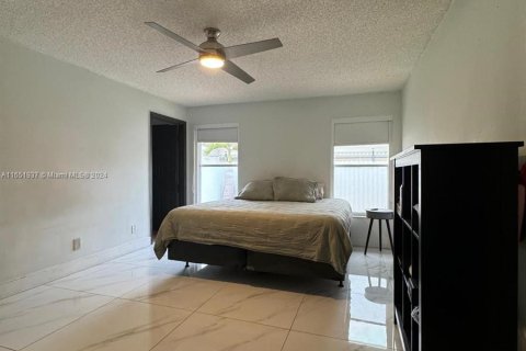 Casa en venta en Hialeah, Florida, 3 dormitorios, 133.5 m2 № 1352255 - foto 17