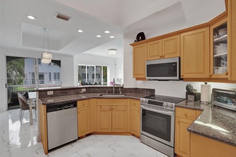 Casa en venta en Aventura, Florida, 4 dormitorios, 199.28 m2 № 1351814 - foto 11