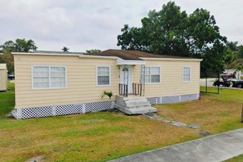 Casa en venta en Pahokee, Florida, 4 dormitorios, 107.02 m2 № 1223526 - foto 3