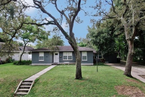 House in Lakeland, Florida 4 bedrooms, 142.42 sq.m. № 1361790 - photo 2