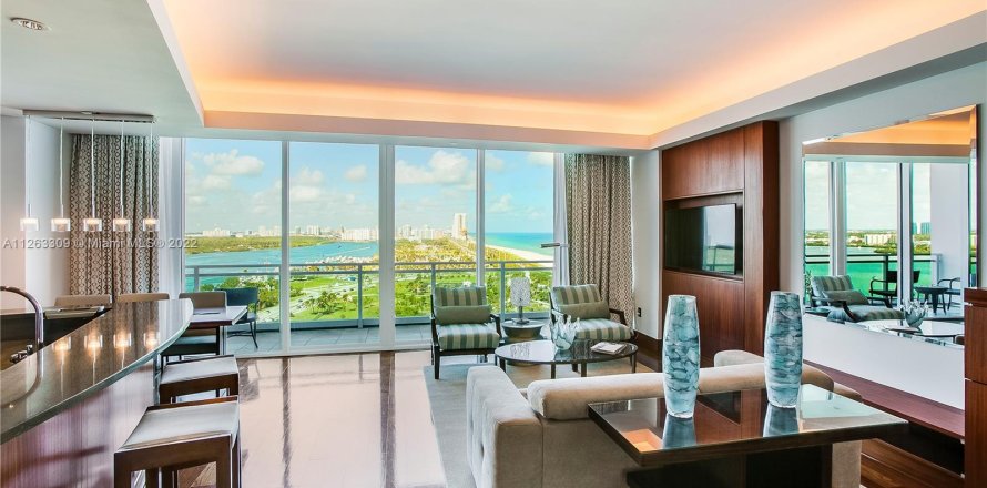 Condo in Bal Harbour, Florida, 1 bedroom  № 69950