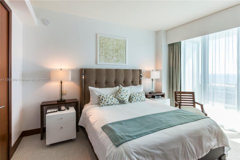 Condominio en alquiler en Bal Harbour, Florida, 1 dormitorio, 106.56 m2 № 69950 - foto 11