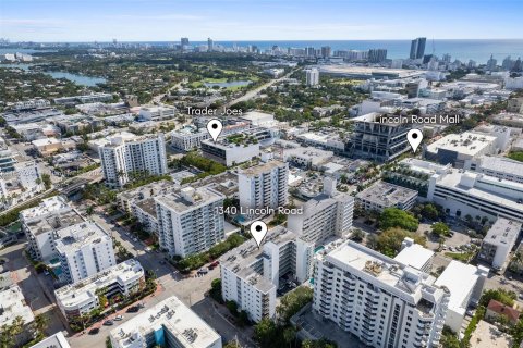 Condo in Miami Beach, Florida, 1 bedroom  № 1389925 - photo 22