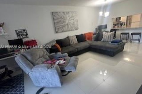 Condo in Miami, Florida, 2 bedrooms  № 1383510 - photo 6