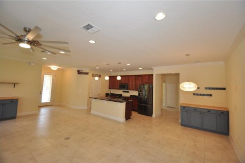 House in Palm Coast, Florida 3 bedrooms, 191.94 sq.m. № 1369603 - photo 12