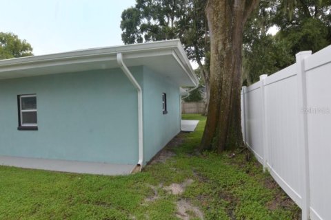 House in Tampa, Florida 3 bedrooms, 141.03 sq.m. № 1369632 - photo 7