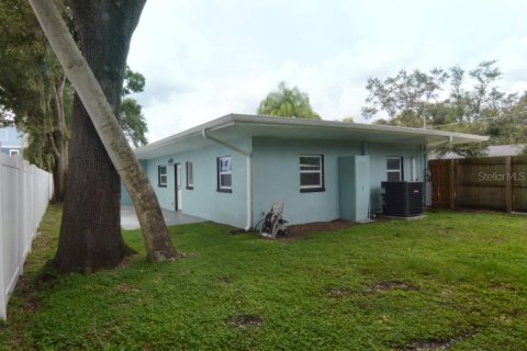 House in Tampa, Florida 3 bedrooms, 141.03 sq.m. № 1369632 - photo 4