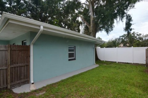 House in Tampa, Florida 3 bedrooms, 141.03 sq.m. № 1369632 - photo 8