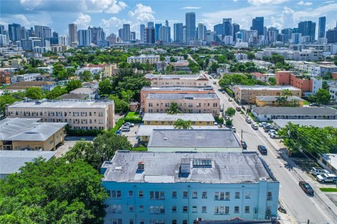 Commercial property in Miami, Florida № 1387869 - photo 25