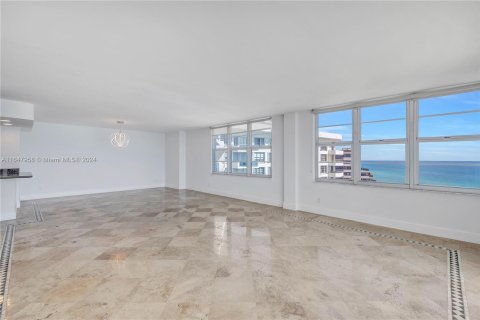 Condominio en venta en Miami Beach, Florida, 3 dormitorios, 191.38 m2 № 1330633 - foto 9