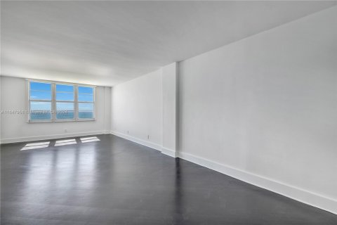 Condominio en venta en Miami Beach, Florida, 3 dormitorios, 191.38 m2 № 1330633 - foto 20