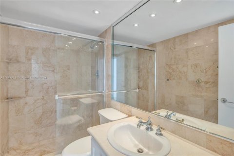 Condominio en venta en Miami Beach, Florida, 3 dormitorios, 191.38 m2 № 1330633 - foto 17