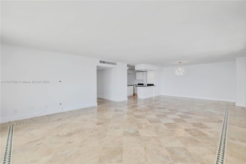 Condominio en venta en Miami Beach, Florida, 3 dormitorios, 191.38 m2 № 1330633 - foto 14