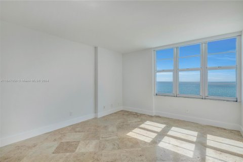 Condominio en venta en Miami Beach, Florida, 3 dormitorios, 191.38 m2 № 1330633 - foto 15