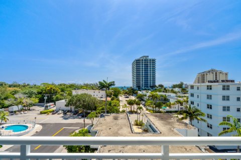 Copropriété à vendre à Fort Lauderdale, Floride: 2 chambres, 75.25 m2 № 1161889 - photo 15