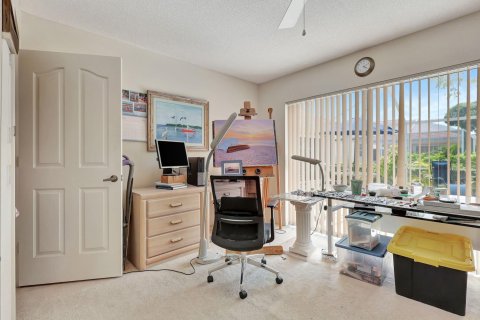 Condo in Palm Beach Gardens, Florida, 2 bedrooms  № 1174364 - photo 1