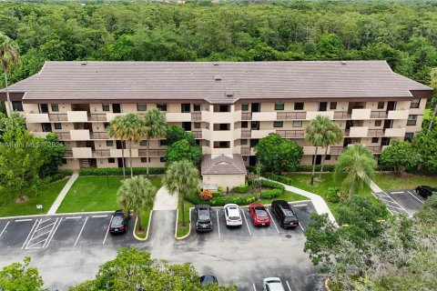 Condo in Coconut Creek, Florida, 2 bedrooms  № 1270116 - photo 23