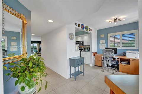 Copropriété à vendre à Pembroke Pines, Floride: 2 chambres, 142.42 m2 № 1270113 - photo 4