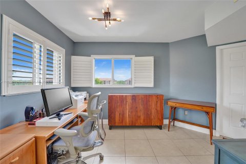 Copropriété à vendre à Pembroke Pines, Floride: 2 chambres, 142.42 m2 № 1270113 - photo 5