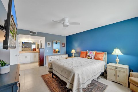 Copropriété à vendre à Pembroke Pines, Floride: 2 chambres, 142.42 m2 № 1270113 - photo 20