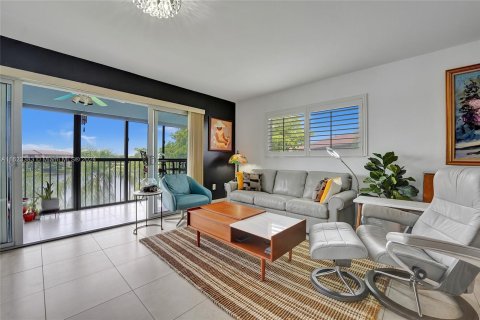 Copropriété à vendre à Pembroke Pines, Floride: 2 chambres, 142.42 m2 № 1270113 - photo 29