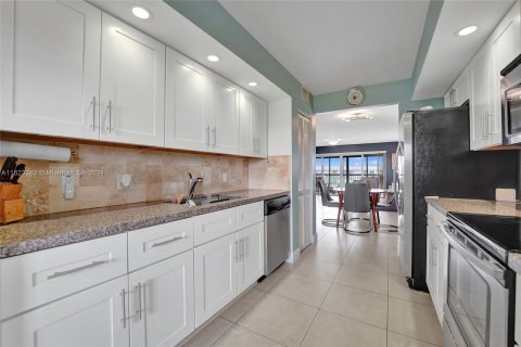 Copropriété à vendre à Pembroke Pines, Floride: 2 chambres, 142.42 m2 № 1270113 - photo 7