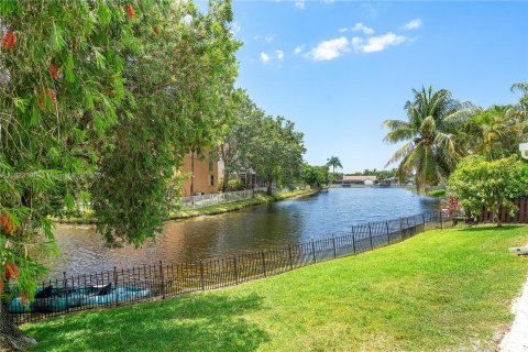 Casa en venta en Plantation, Florida, 4 dormitorios, 280.75 m2 № 1270111 - foto 19