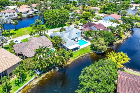 Villa ou maison à vendre à Plantation, Floride: 4 chambres, 280.75 m2 № 1270111 - photo 4