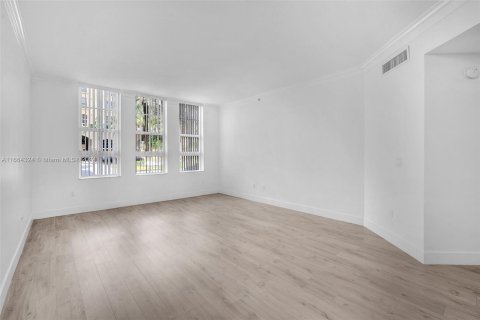 Condo in Aventura, Florida, 1 bedroom  № 1375931 - photo 24