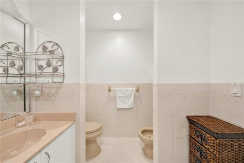 Casa en venta en Miami, Florida, 4 dormitorios, 166.48 m2 № 1375988 - foto 28