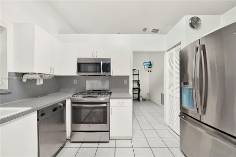 Casa en venta en Miami, Florida, 4 dormitorios, 166.48 m2 № 1375988 - foto 17