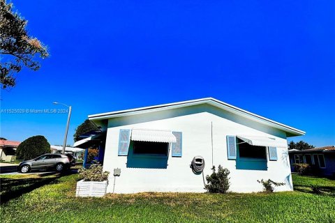 Casa en venta en Tamarac, Florida, 2 dormitorios, 133.59 m2 № 981528 - foto 7
