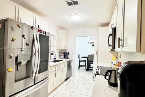 Casa en venta en Tamarac, Florida, 2 dormitorios, 133.59 m2 № 981528 - foto 15
