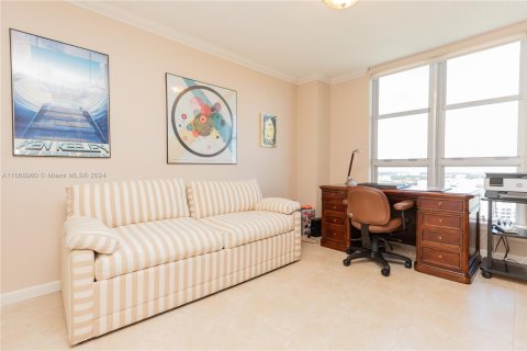 Condo in Aventura, Florida, 3 bedrooms  № 1385835 - photo 30